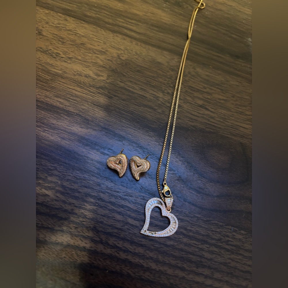 Heart necklace & earrings